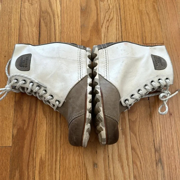 Sorel PDX wedge in sea salt sz 8.5 million not scuffs shown in photos good cond - Picture 4 of 9